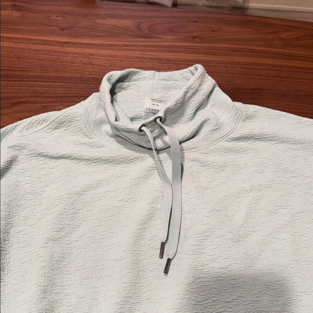 Danskin pullover - Picture 2 of 3